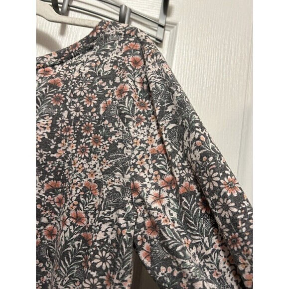 Laura Conrad Floral Top w/ Lace Hem & Back Ribbon Tie Gray Pink Sz large Blouse - Picture 12 of 15